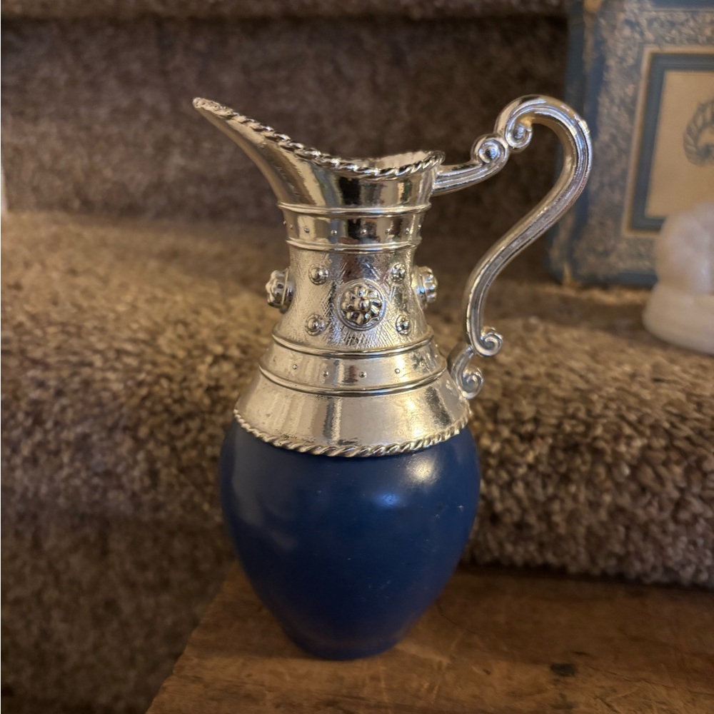 Avon decanters - Picture 5 of 5